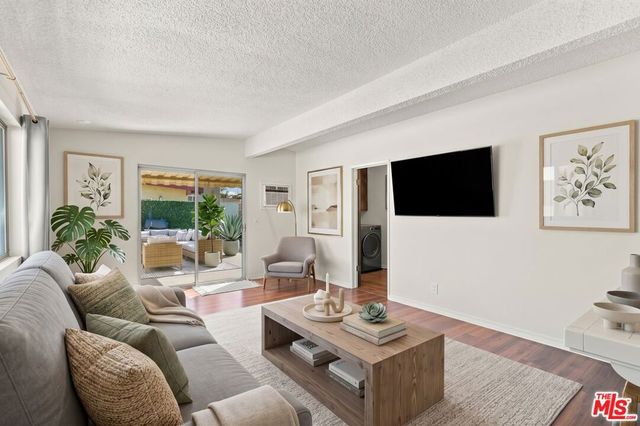 2107 Voorhees Avenue, Redondo Beach, CA 90278