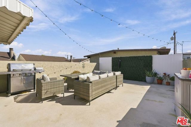 2107 Voorhees Avenue, Redondo Beach, CA 90278