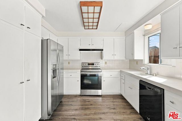 2107 Voorhees Avenue, Redondo Beach, CA 90278