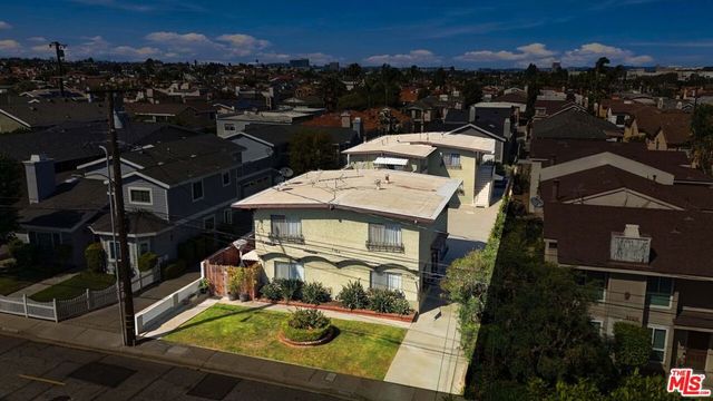 2107 Voorhees Avenue, Redondo Beach, CA 90278