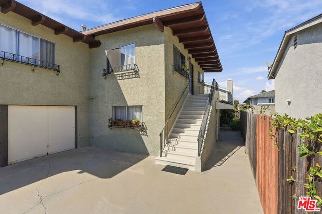2107 Voorhees Avenue, Redondo Beach, CA 90278