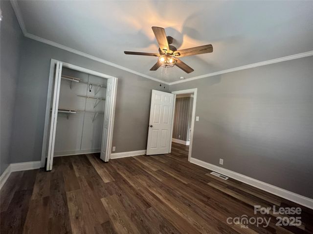 614 N Rhyne Street, Gastonia, NC 28054