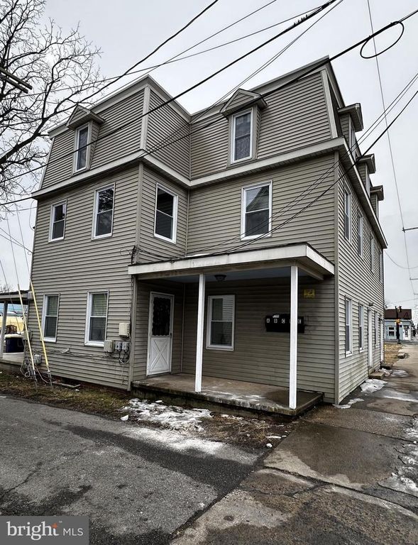 118 W DIVISION ST, Dover, DE 19901