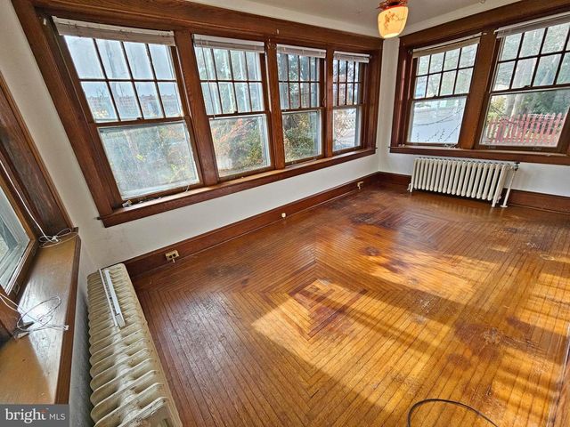 320 S 9TH ST, Akron, PA 17501