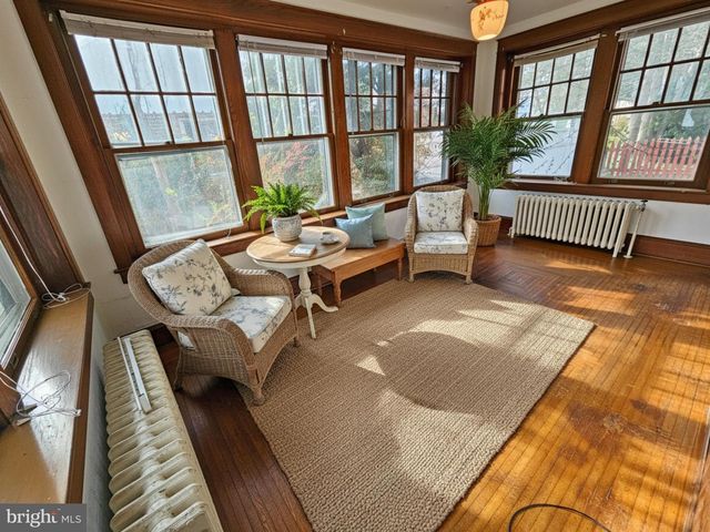 320 S 9TH ST, Akron, PA 17501