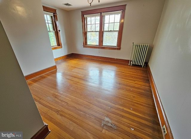 320 S 9TH ST, Akron, PA 17501