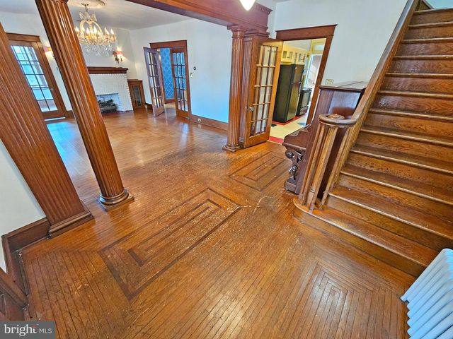 320 S 9TH ST, Akron, PA 17501