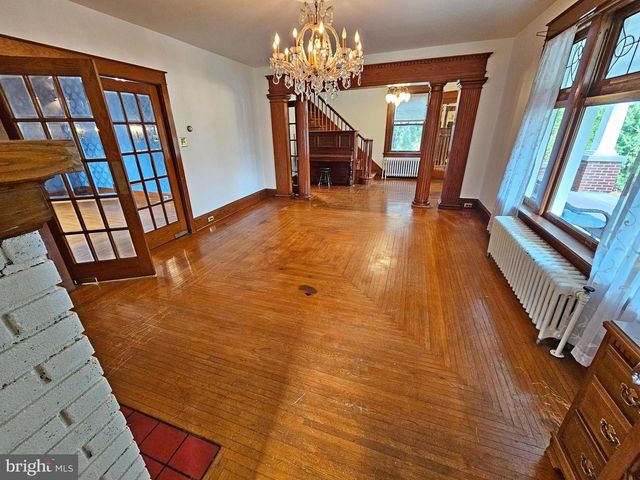 320 S 9TH ST, Akron, PA 17501