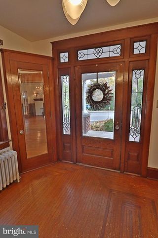 320 S 9TH ST, Akron, PA 17501