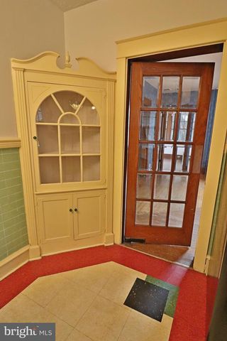 320 S 9TH ST, Akron, PA 17501