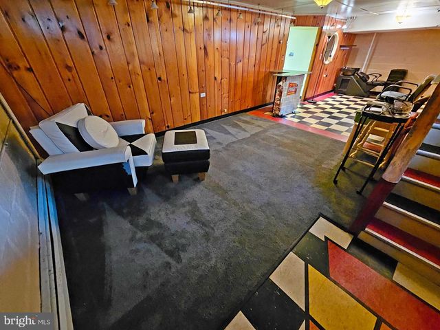 320 S 9TH ST, Akron, PA 17501