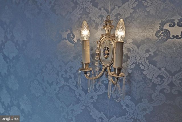 320 S 9TH ST, Akron, PA 17501