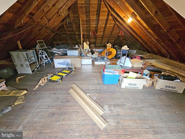 320 S 9TH ST, Akron, PA 17501