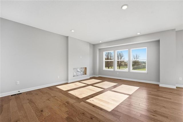 18180 W 166th Terrace, Olathe, KS 66062