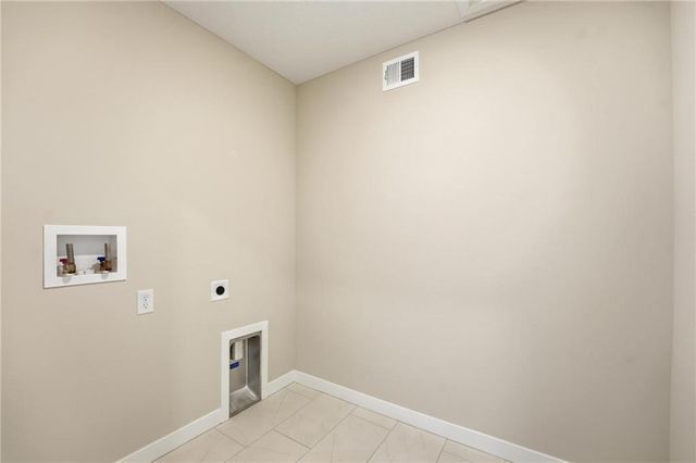 18180 W 166th Terrace, Olathe, KS 66062