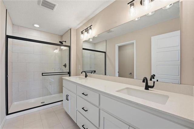 18180 W 166th Terrace, Olathe, KS 66062