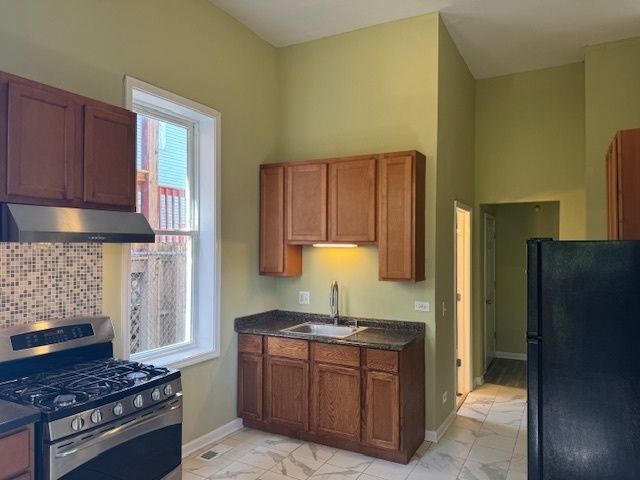 8307 S BURLEY Avenue, Chicago, IL 60617