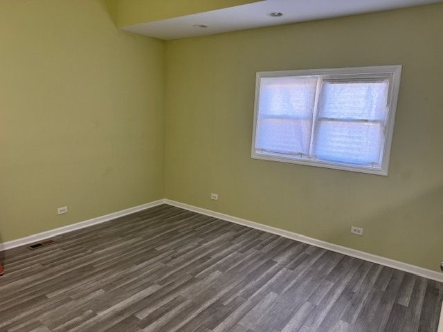 8307 S BURLEY Avenue, Chicago, IL 60617