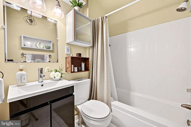 11 E WHEELING ST, Baltimore, MD 21230