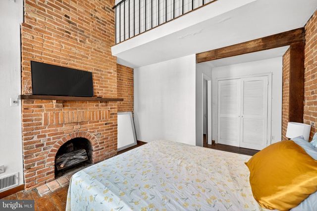 11 E WHEELING ST, Baltimore, MD 21230