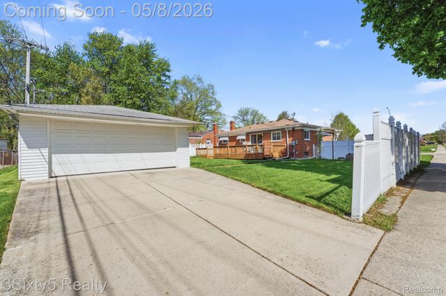 3901 Marian Drive, Trenton, MI 48183