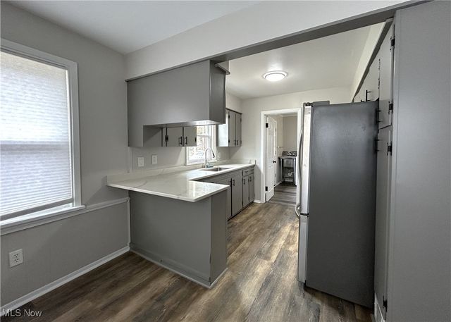 8226 Lake Shore Boulevard, Mentor, OH 44060