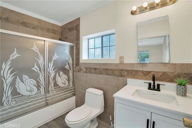 13176 Foothill, Sylmar, CA 91342