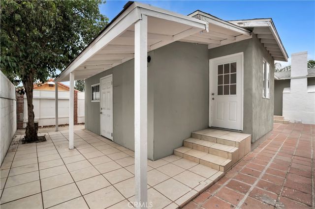 13176 Foothill, Sylmar, CA 91342