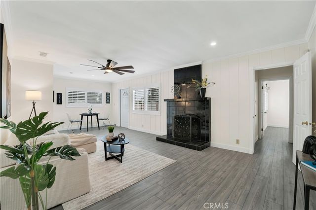 13176 Foothill, Sylmar, CA 91342