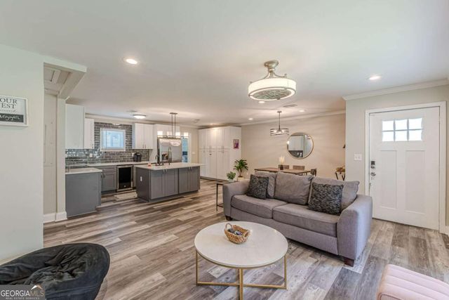 3182 Lake Avenue, Hapeville, GA 30354