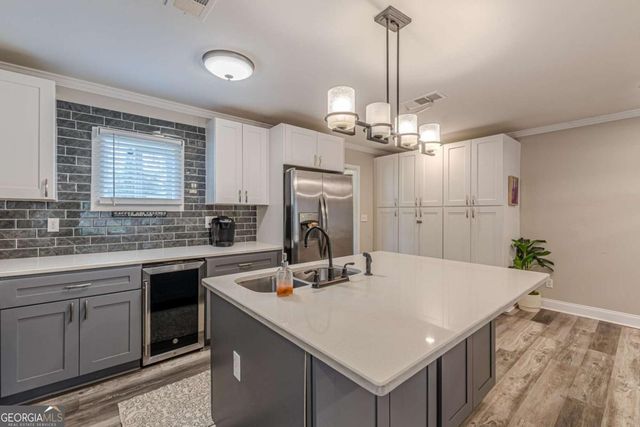 3182 Lake Avenue, Hapeville, GA 30354