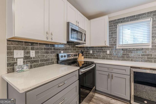 3182 Lake Avenue, Hapeville, GA 30354