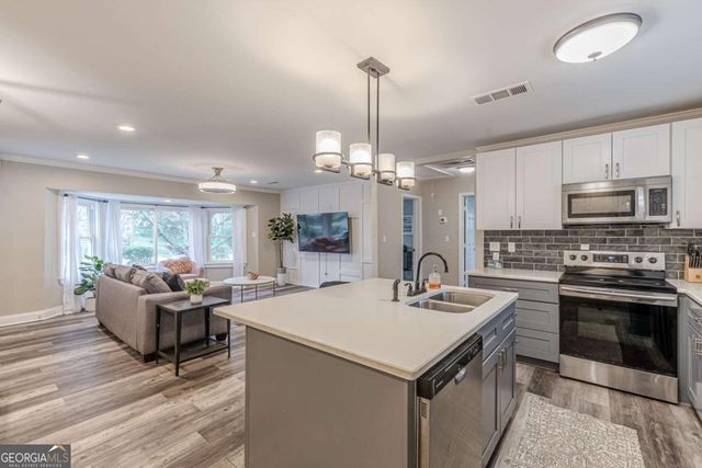 3182 Lake Avenue, Hapeville, GA 30354