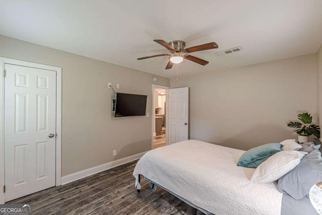 3182 Lake Avenue, Hapeville, GA 30354