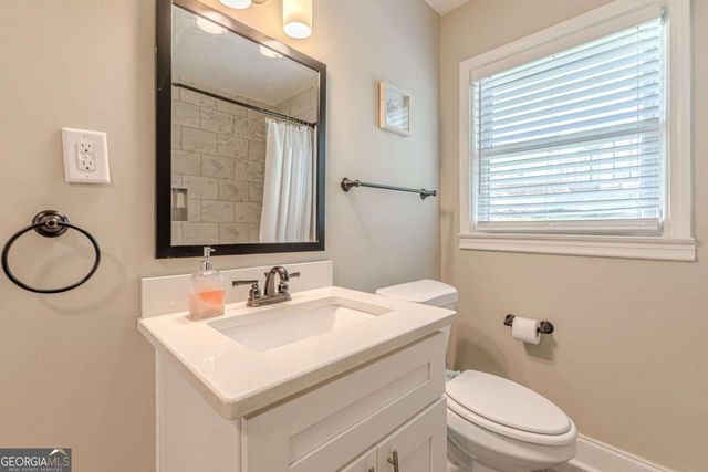 3182 Lake Avenue, Hapeville, GA 30354