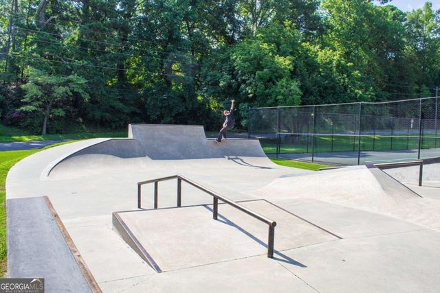 3182 Lake Avenue, Hapeville, GA 30354