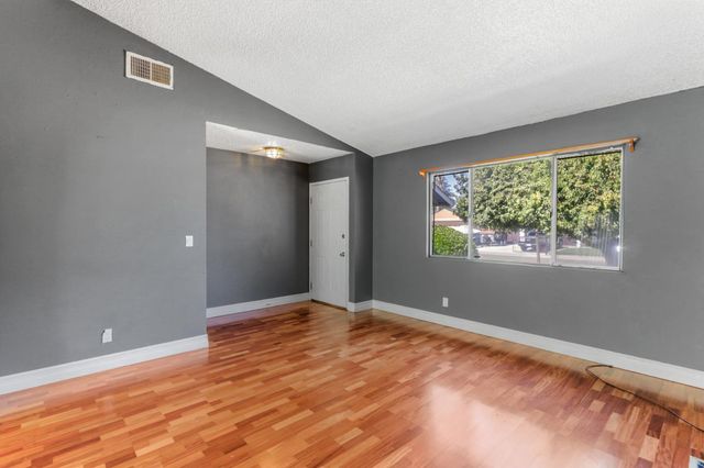 204 Arbor Crest Way, Sacramento, CA 95838