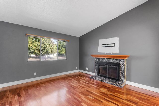 204 Arbor Crest Way, Sacramento, CA 95838