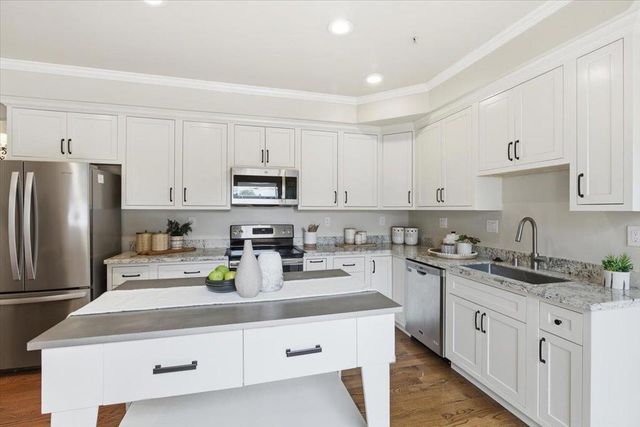 565 Waite Avenue, Sunnyvale, CA 94085