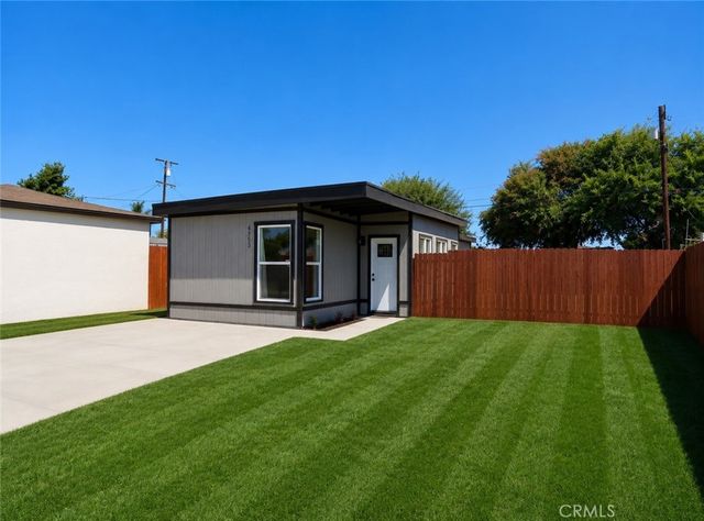4953 E San Carlos, Compton, CA 90221