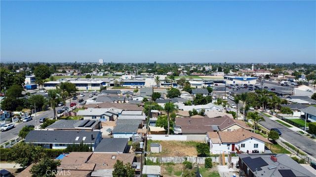 4953 E San Carlos, Compton, CA 90221