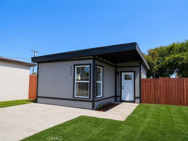 4953 E San Carlos, Compton, CA 90221