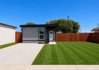 4953 E San Carlos, Compton, CA 90221