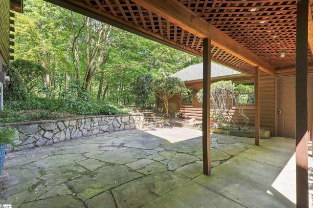 87 Robertson Road, Travelers Rest, SC 29690