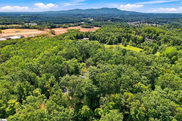 87 Robertson Road, Travelers Rest, SC 29690