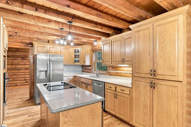 87 Robertson Road, Travelers Rest, SC 29690