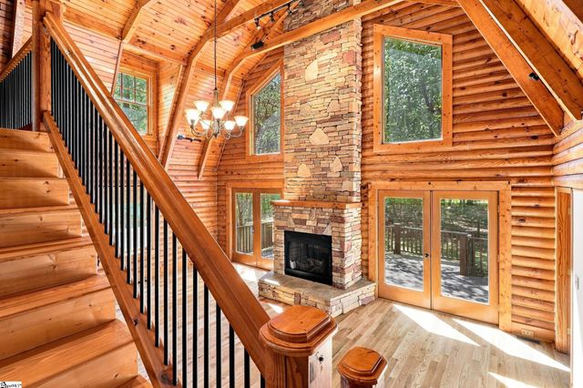 87 Robertson Road, Travelers Rest, SC 29690