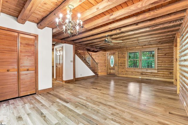 87 Robertson Road, Travelers Rest, SC 29690
