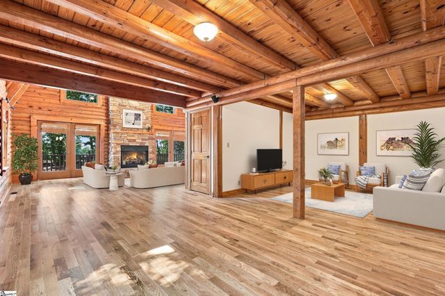 87 Robertson Road, Travelers Rest, SC 29690