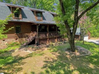87 Robertson Road, Travelers Rest, SC 29690